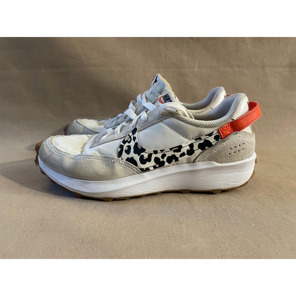 Nike Waffle Debut Low Top Women's 10 Lace-Up Sneaker White Leopard Swoosh